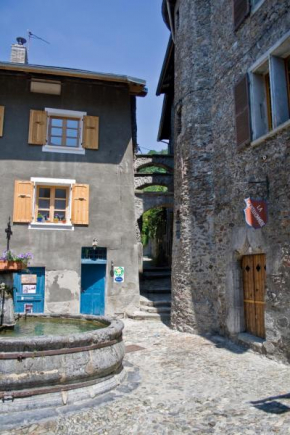 Au Cheval Blanc - appartements et chambres d'hôtes